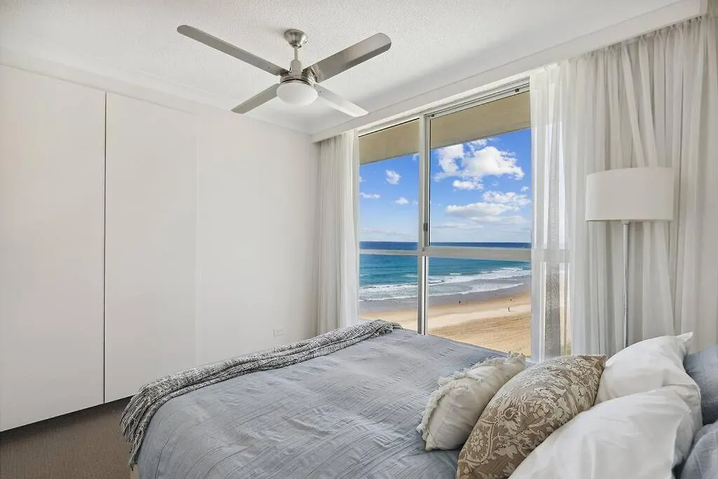 Absolute Beachfront Apartment Gold Coast