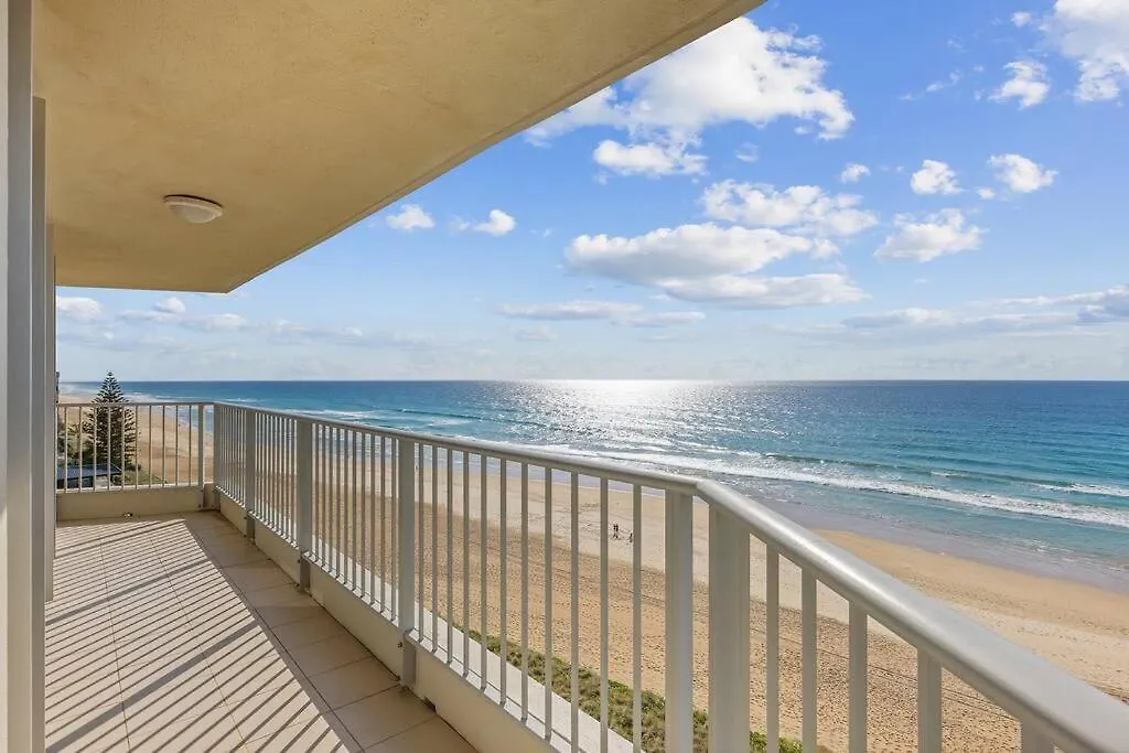 Absolute Beachfront Apartment Gold Coast Australia